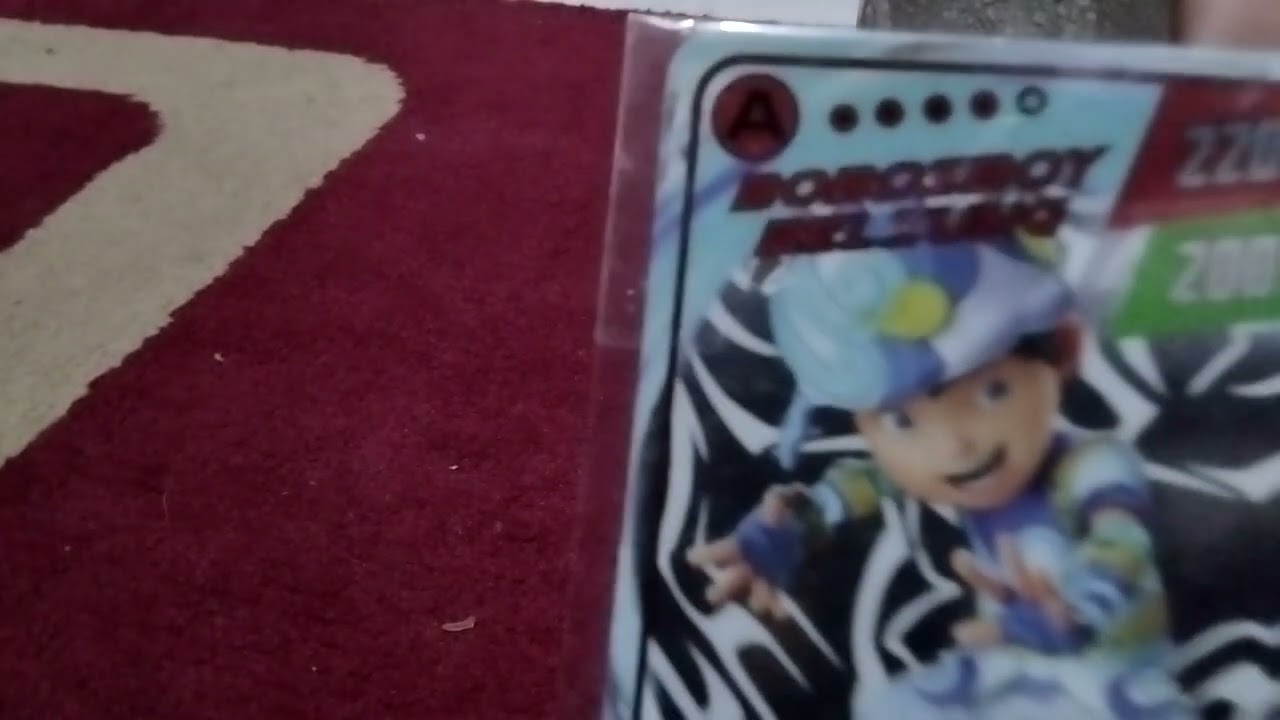 Menemukan kartu Boboiboy 