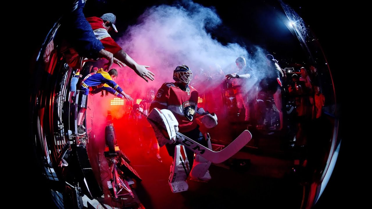 Hockey, snow and Jersey City Police funeral: World in Photos, Dec. 17