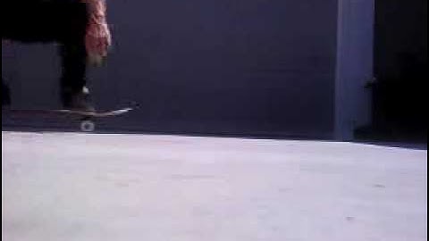 switch frontside 360 pop shuvit