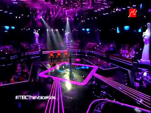 تامر حسني يتعلم الدبكه من متسابقه فلسطينيه