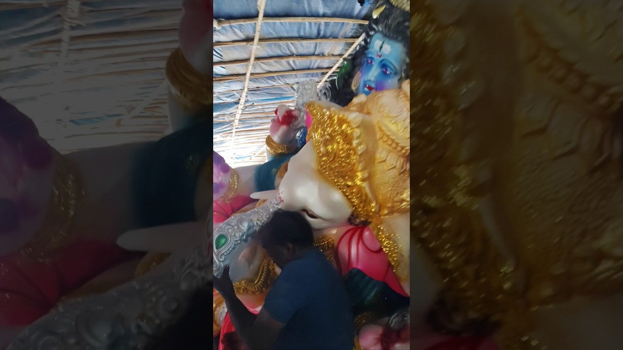 10feet Ganesh lifting with hands 😱😱