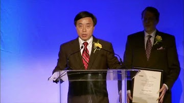 Xindong Wu receives 2012 IEEE Computer Society Technical Achievement Award