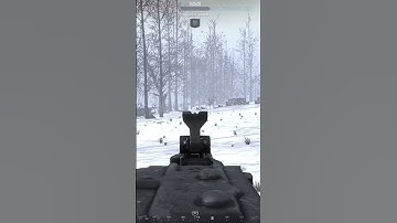 Chasing down an enemy airhead on defense - Hell Let Loose