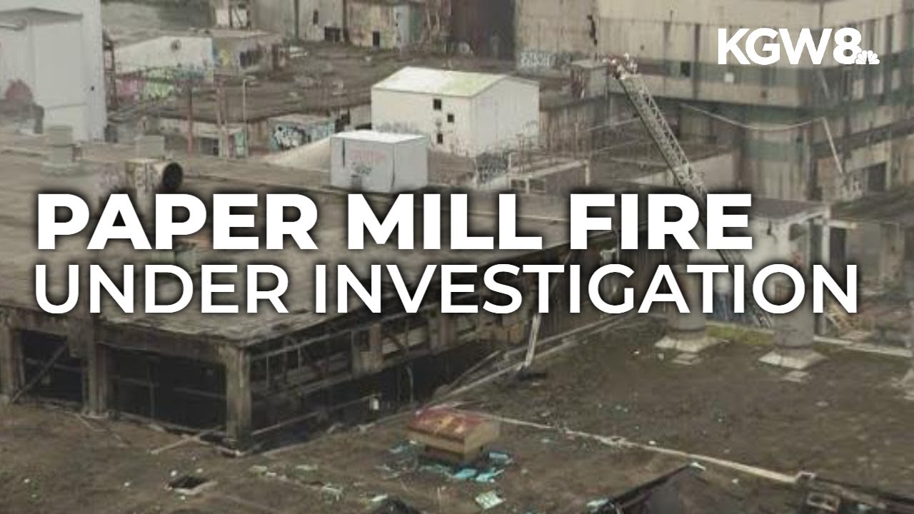 Massive fire engulfs Oregon City's former Blue Heron Paper Mill - YouTube