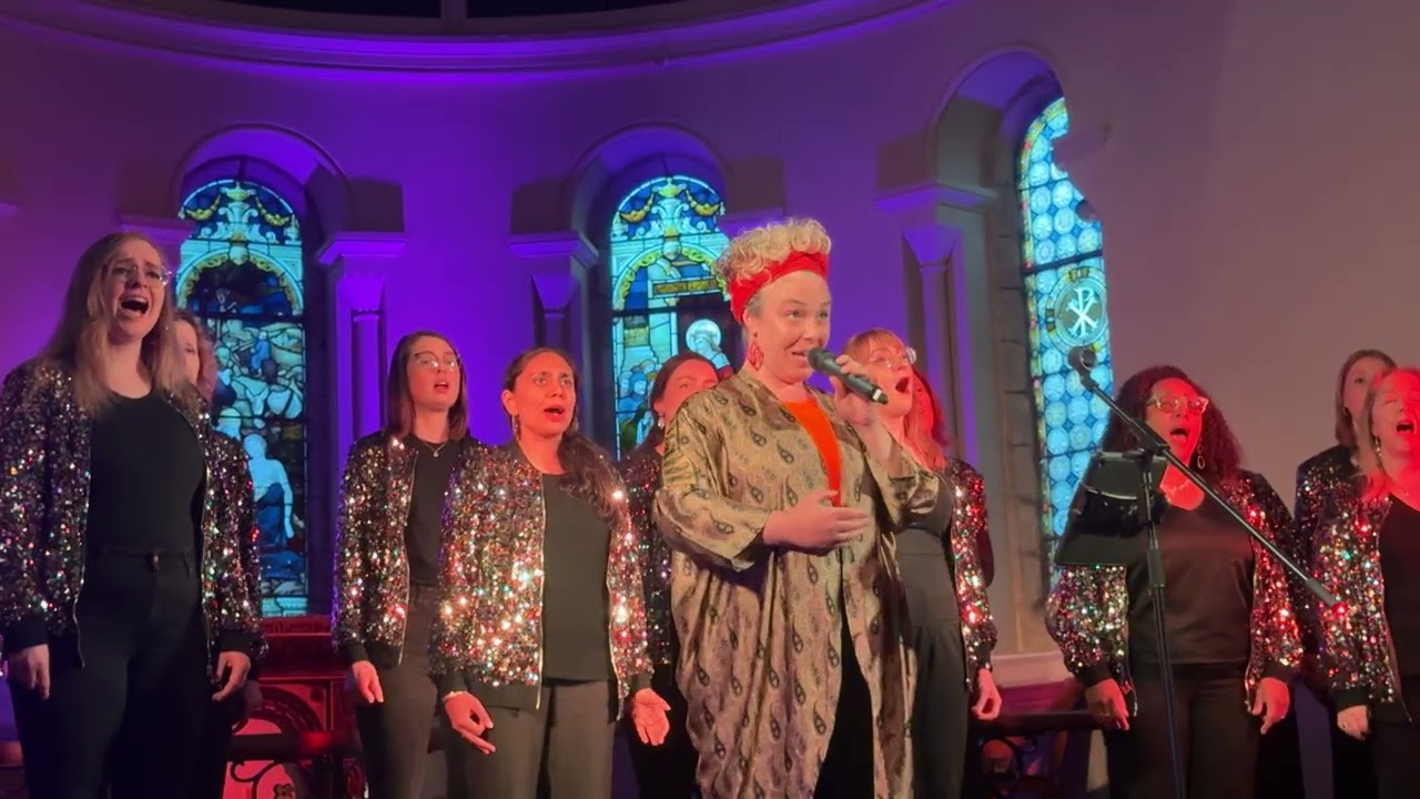 Jess Kav & Rejoice Gospel Choir Dublin - Hallelujah (Leonard Cohen Cover)