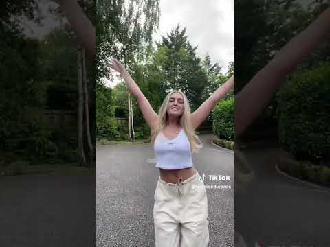 Perrie dances to Leigh-Anne’s debut single, “Don’t Say Love” © TikTok