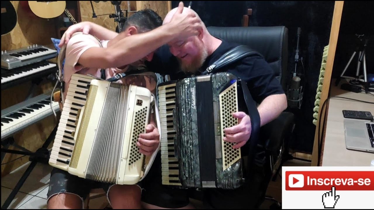 Fomos tocar uma música do ABBA más a emoção tomou conta!