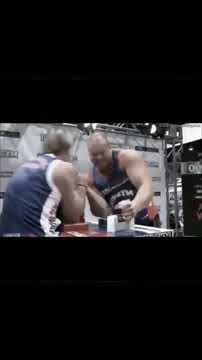 Arnold toproll Arm Wrestling