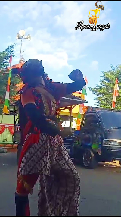 Pengamen SENDRATARI TOPENG di Pasar Jatibarang indramayu..