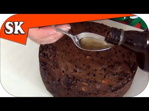 FEEDING YOUR CHRISTMAS CAKE