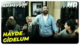 Hayde Gidelum Av Mevsimi Cem Yılmaz Şarkı Sahnesi