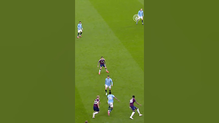 Savinho got them SKILLS 🇧🇷💫 #skills #mancity #shorts #football #brasil #shortsfeed #shortsvideo