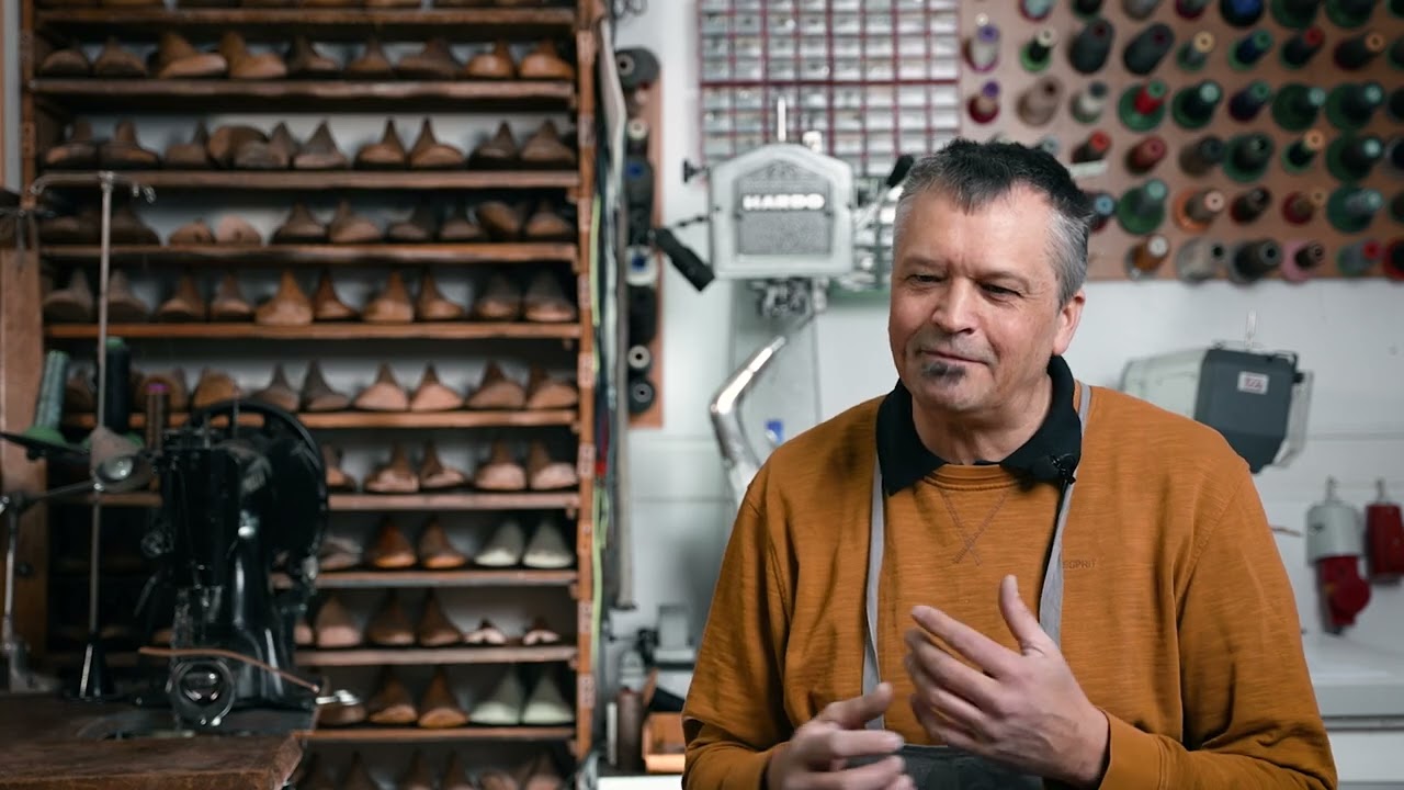 Nachhaltiger Schuheinkauf bei Neundlinger - Ihr Spezialist für Schuhe & Handwerk