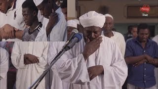 ( وَأَنذِرْهُمْ يَوْمَ الْآزِفَةِ ) الشيخ نورين محمد صديق يرتلها يَبكي و يُبكي من خلفه