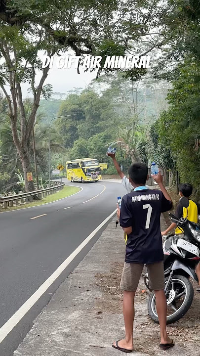 Telolet Basuri di Kasih Air Mineral #basuri #telolet #bismania