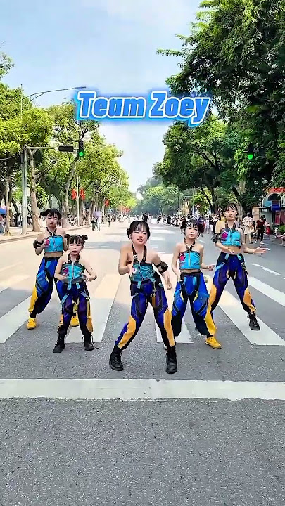 which team your? #demonslayer #kpopdemonhunters #mira #rumi #zoey #cosplay #trending #amyshan