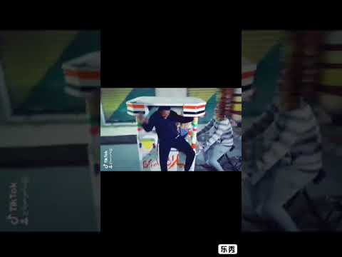 اي يا توك توك تيك توك