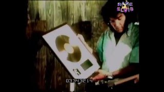 Elvis - Receiving Gold Award Album