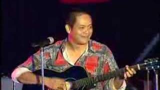 Miniatura de vídeo de "Lay Phyu - Rosie (လေးဖြူ − အသုံးမကျတဲ့နှင်းဆီ)"