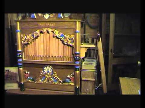 Er speelt een orgel in mijn straat. Draaiorgel "Sarie Marais"