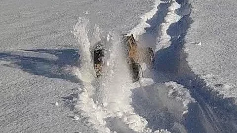 Traxxas TRX-4 snow tire testing!