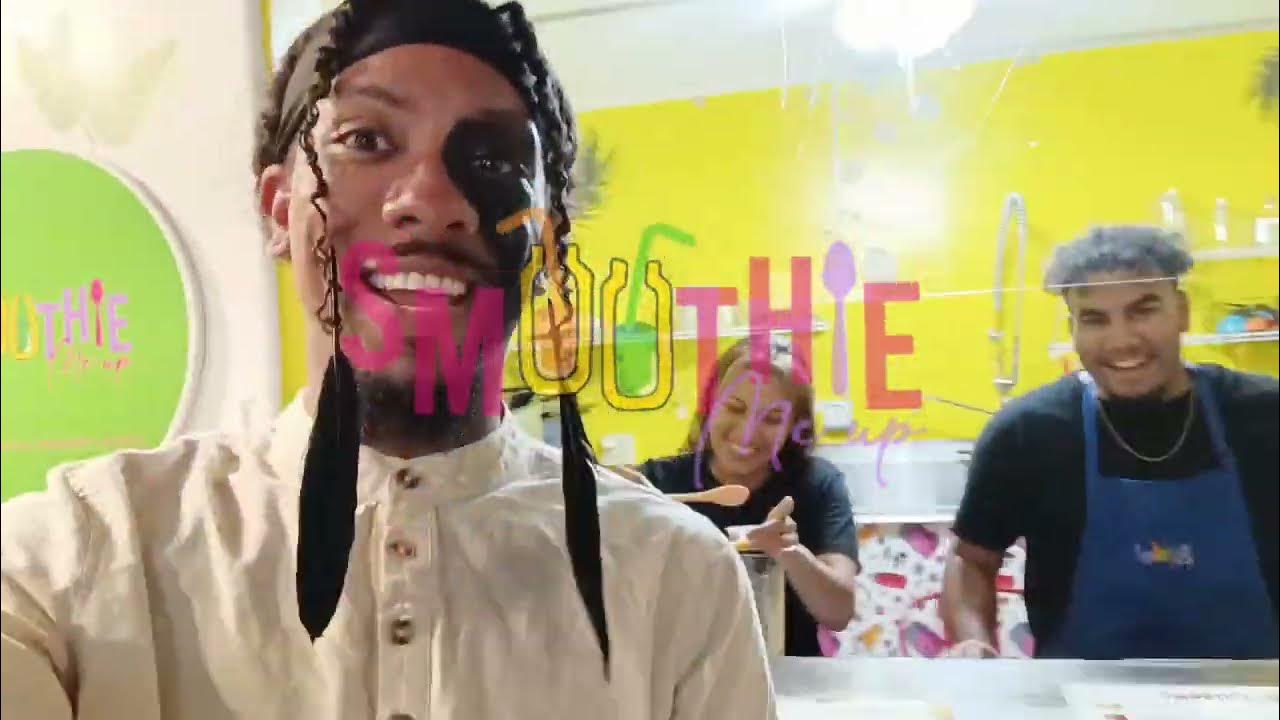 Yávé Vlog 117 Yaya from Smoothie Me Up made me a Piña Colada smoothie