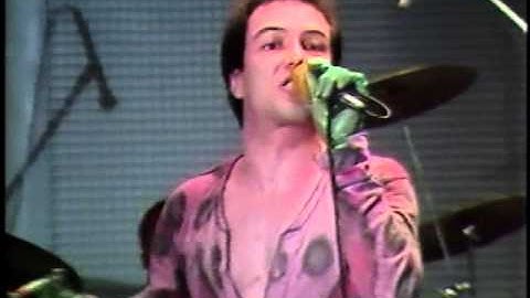 Dead Kennedys - Holiday In Cambodia