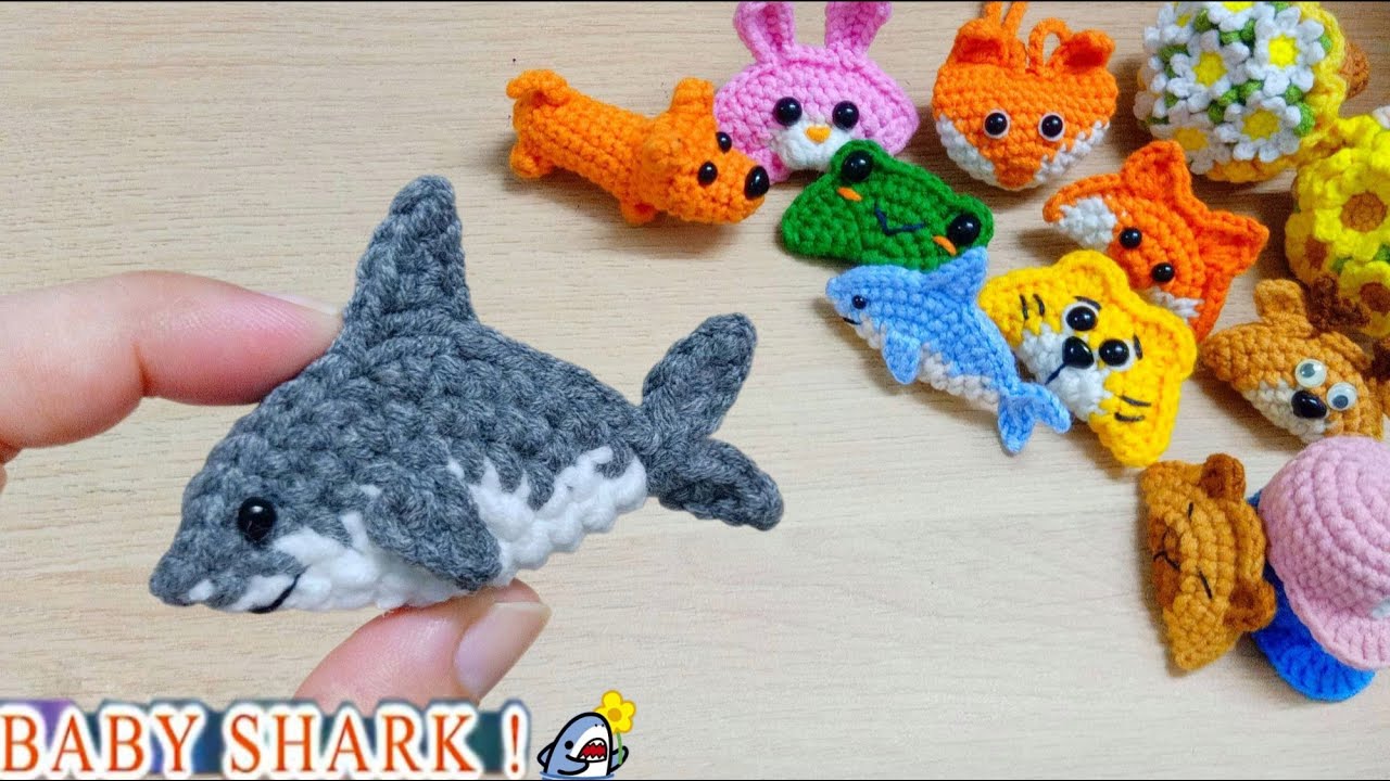 Crochet baby shark keychain | Hướng dẫn móc cá mập làm móc khóa