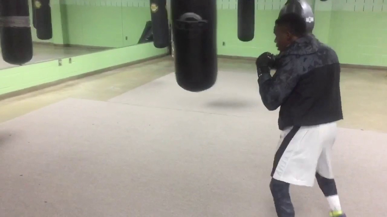 KeAndre Gibson training at St.Louis 12th Park Boxing gym - YouTube
