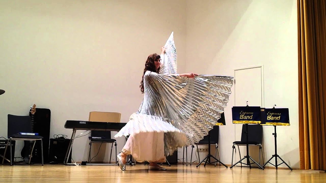 Olga Ilg. Der Tanz mit den Isiswings(Flügel)