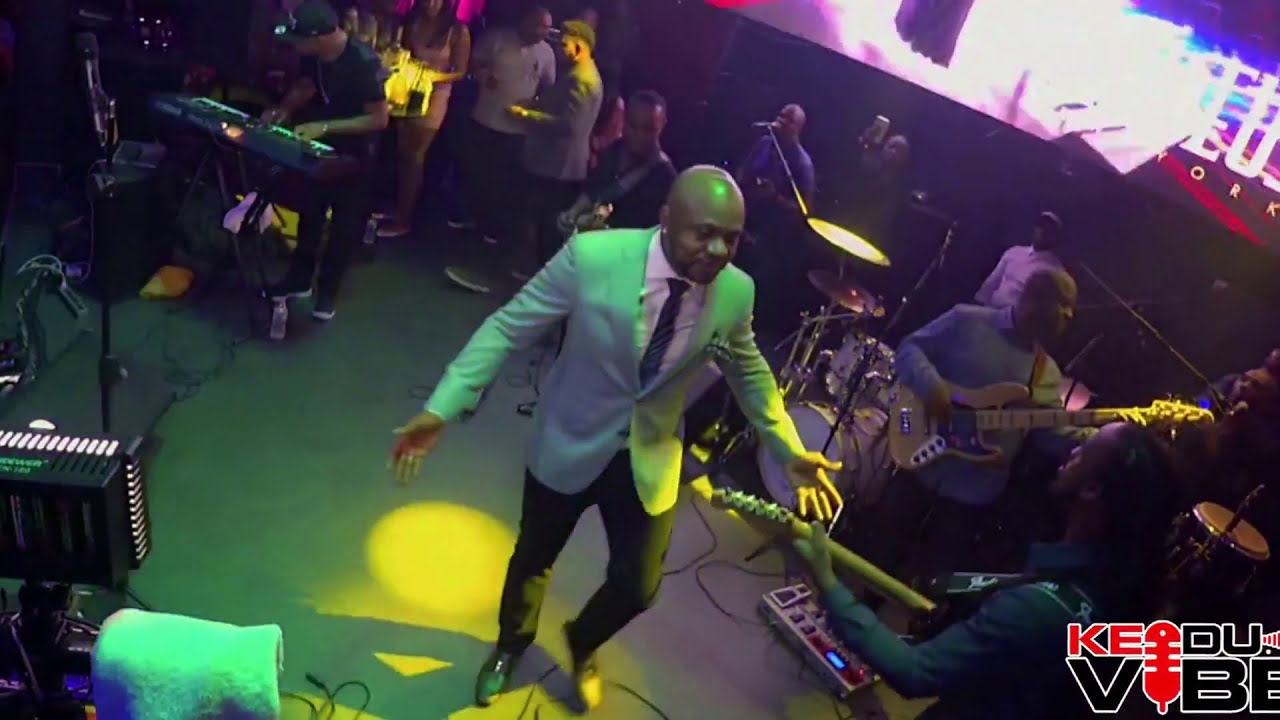 Nu Look C'est complique  Live Amadeus