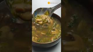 मशरूम सूप जो फटाफट बने, ताजगी दे, without Cream-हर मौसम के लिए । ight & Nourishing Mushroom Soup