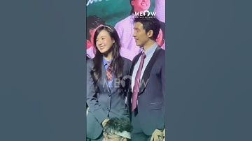 Khoảnh khắc cực kỳ skinship của chồng Midu với bà xã, nhìn đủ hiểu mê cỡ nào