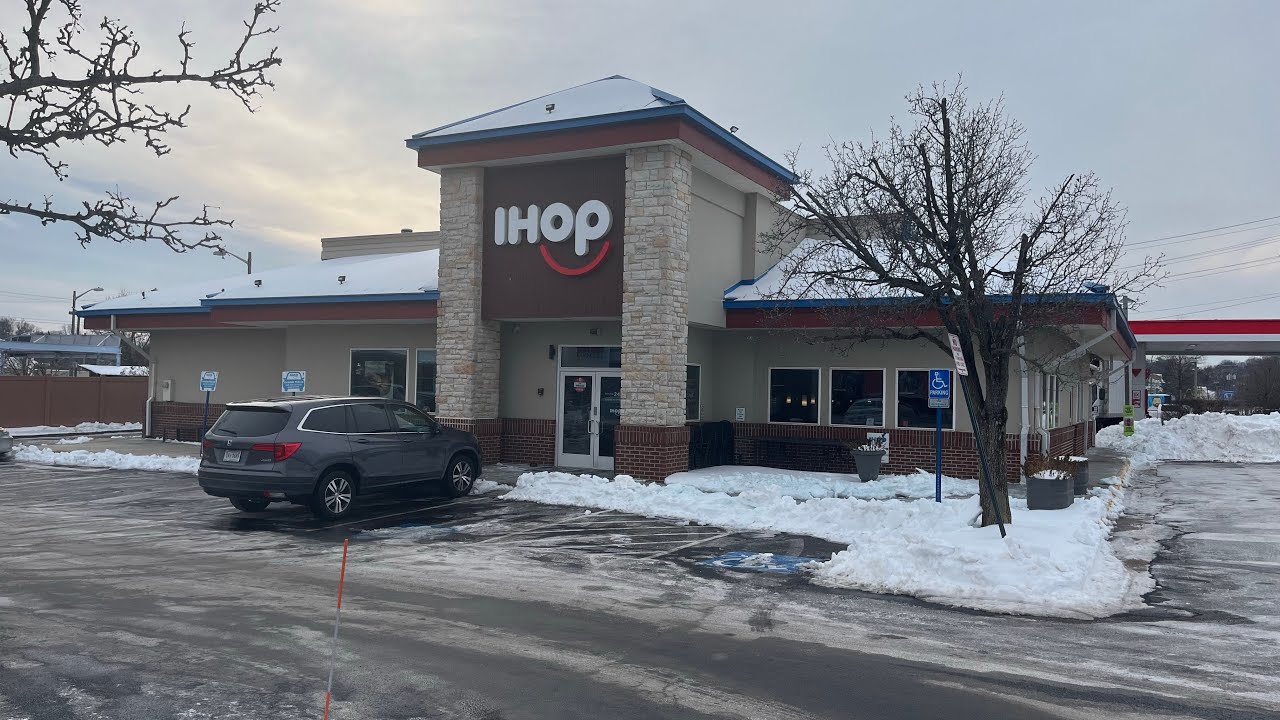 IHOP in Falls Church Eating Yummy Breakfast Snacks - Cupcake Pancakes