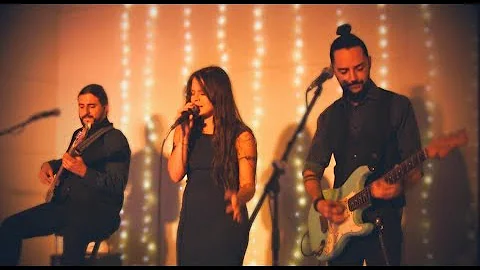 Are & Be - Ain't No Mountain High Enough - Live st...