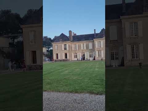 Video: Lacoste ve Chateau de Sade Fransa Gezi Rehberi