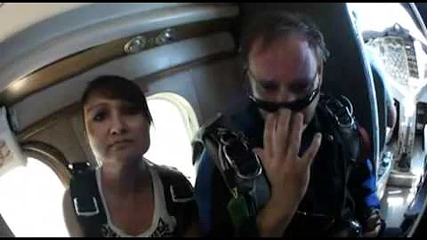 Natalie Mayberry SKYDIVES!!
