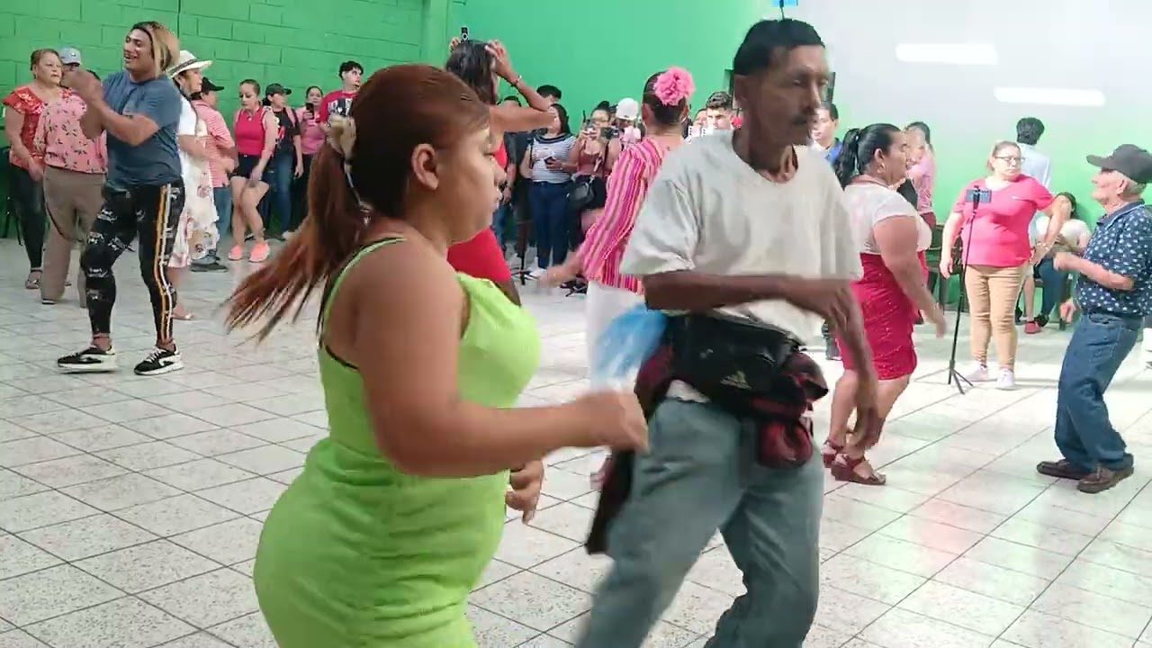 🔴NATALY Y CHAYAN MUEVEN EL BOTE Y GOZAN LA CUMBIA💃🕺