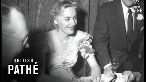 News Flashes - New York - Woman Of The Year (1953)