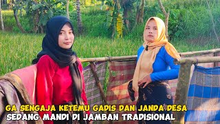 WOOW...GA SENGAJA‼️JUMPA NENG AMEL DAN NENG LENI KEMBANG DESA CANTIK SEDANG MANDI DI JAMBAN⁉️