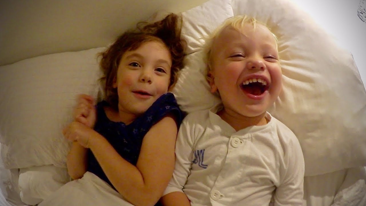 Pappa åker till Malta, familjen är hemma VLOGG