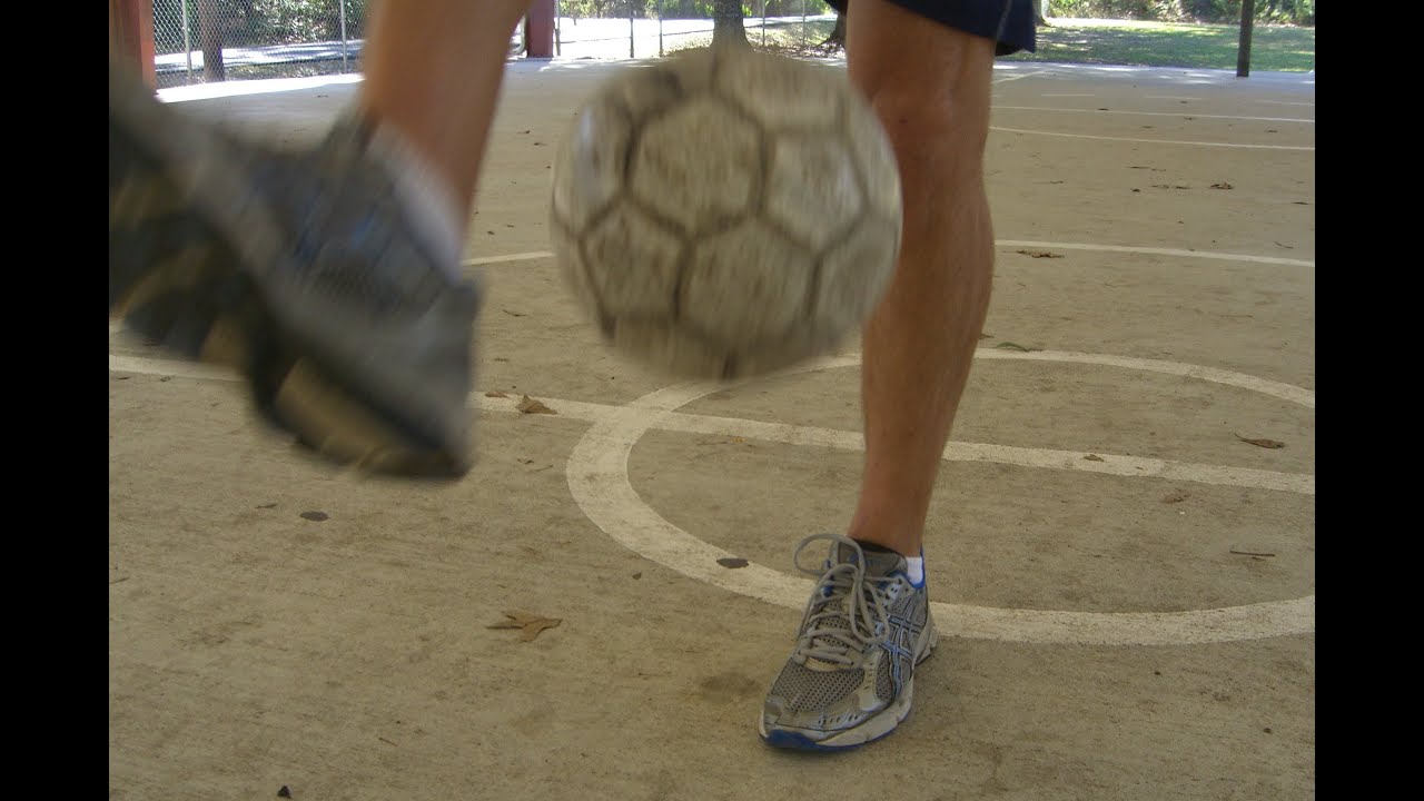 Soccer Tricks - Toe Bounce Around the World  - Online Soccer Academy - YouTube