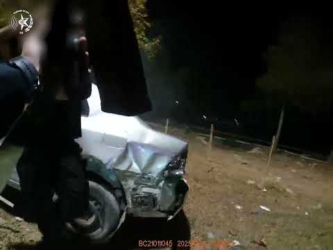 שוטרי המחוז הצפוני עצרו רכב לבדיקה, לאחר שהנהג ניסע להימלט וסטה לוואדי אותר ברכבו נשק M16