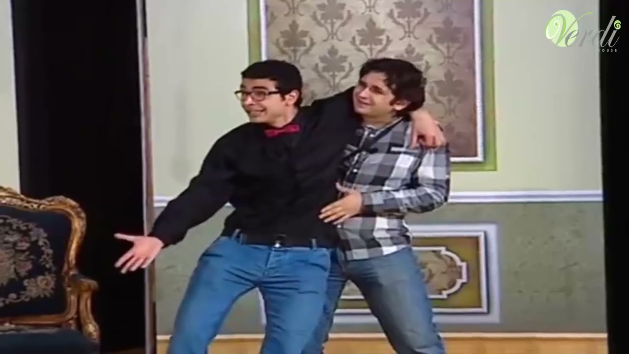 هتموووت من الضحك علي نجوم تياترو مصر لما تلاقي ابوك طلع عايش🤣🤣