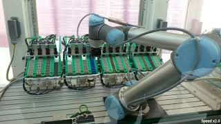 Flexible Assembly with UR5 Robots in a Modular Production Line