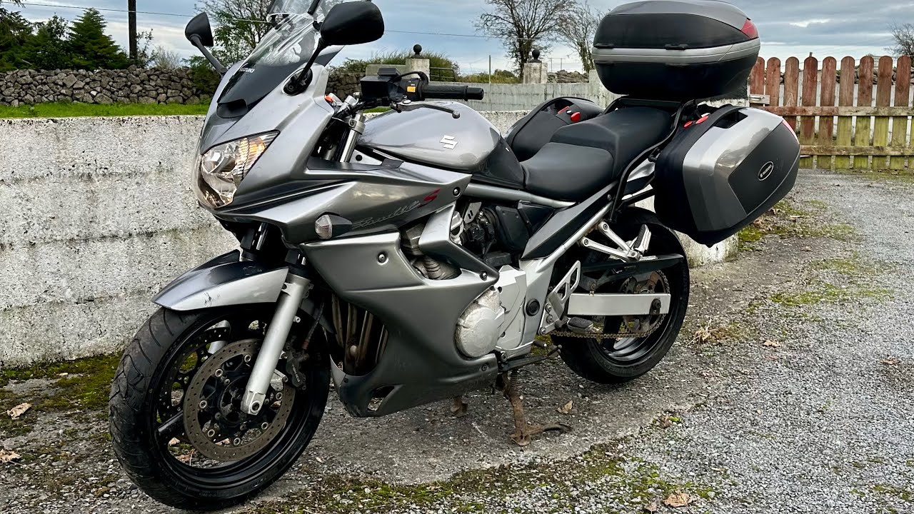 Suzuki bandit 650s 2011 - YouTube