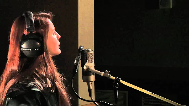 Lana Del Rey - Goodbye Kiss in the Radio 1 Live Lo...