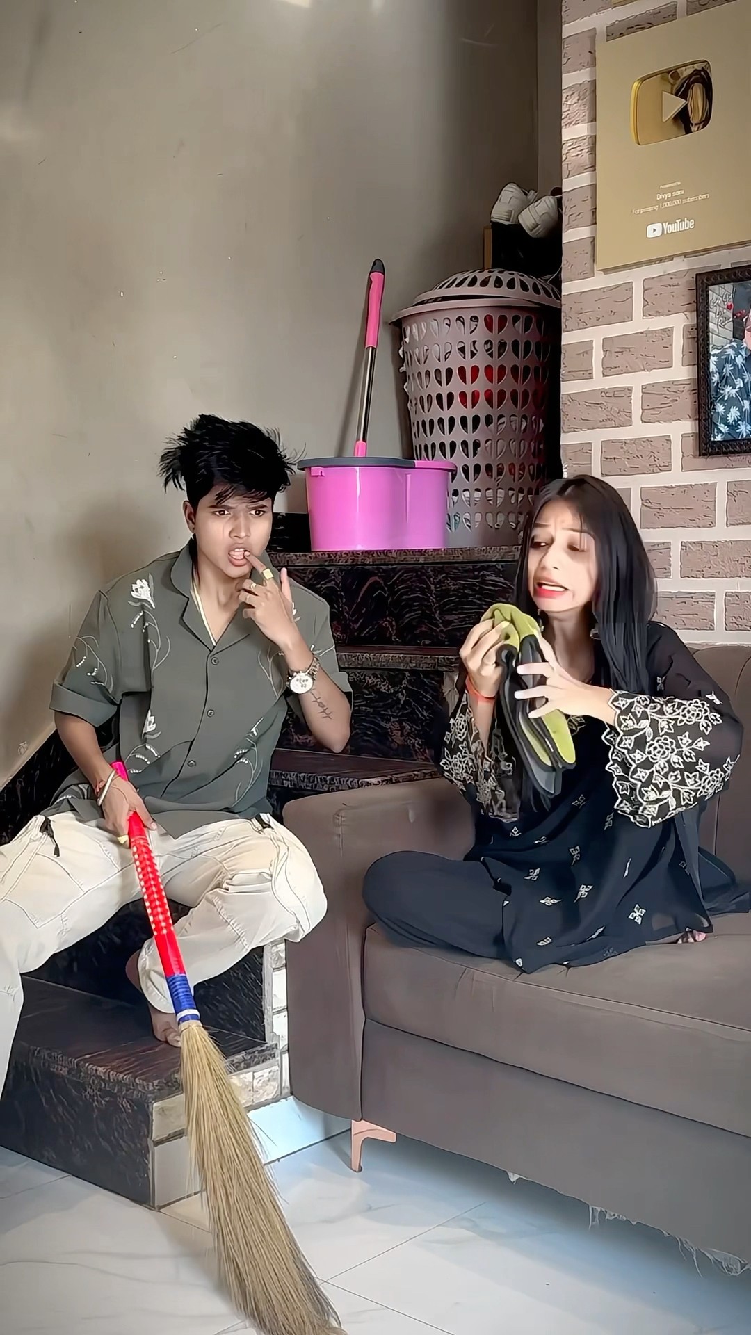 Nokrani bna diya mujhe ? #youtubeshort #love #rajjufam #funny #shorts ​#ytshorts @chotanawab