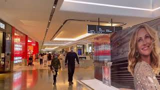 뉴질랜드에서 가장 큰 쇼핑몰은 어떨까? How's the biggest shopping mall in Auckland on Saturday afternoon?