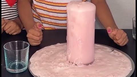 Baking soda and vinegar: Lava lamp science experiments with explanation